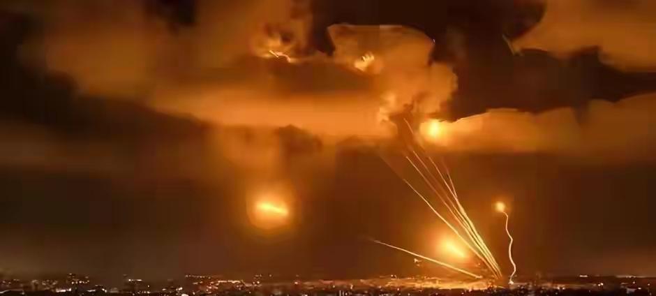 伊朗第17轮反击！更多导弹飞向以色列