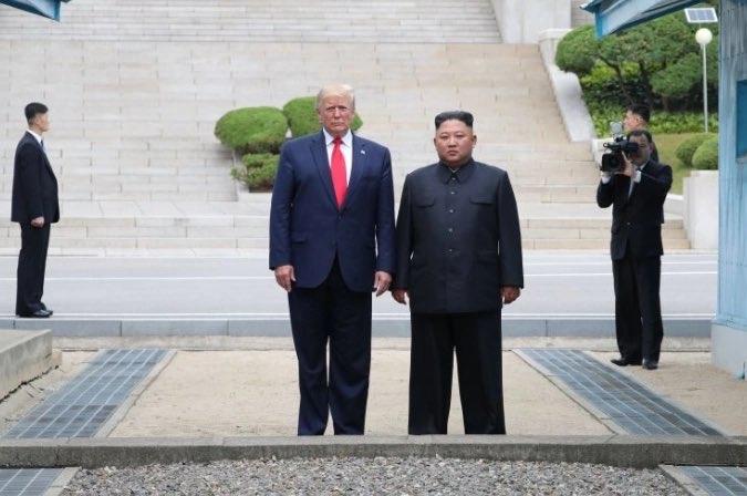 特朗普今天发文说：“基于我同朝鲜金正恩良好的私人关系，对于美国很早之前就同意和韩