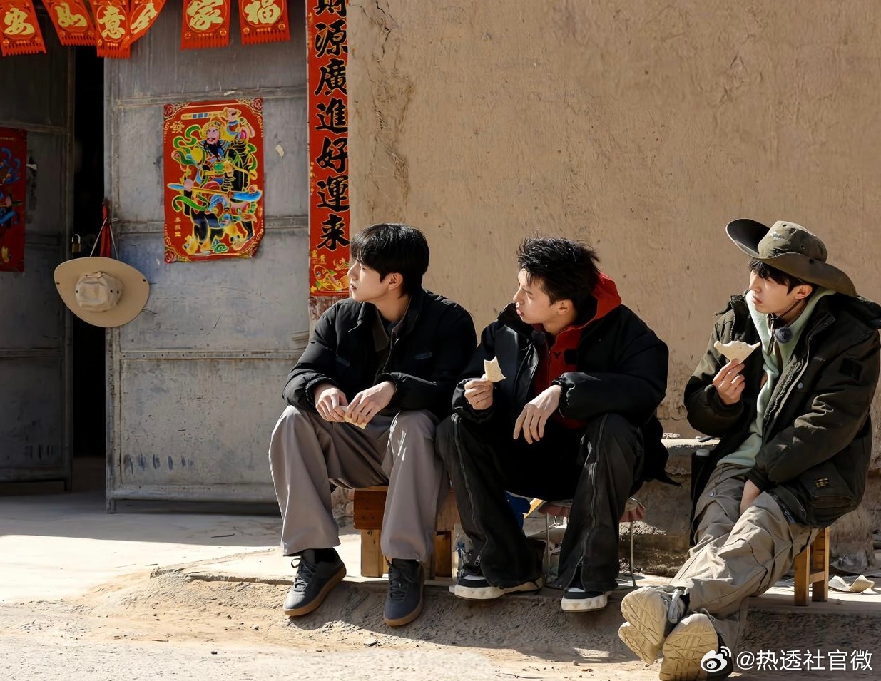 十个勤天送考王一珩说唱巅峰十个勤天转发王一珩新综 还记得王一珩去年登台演唱《向日