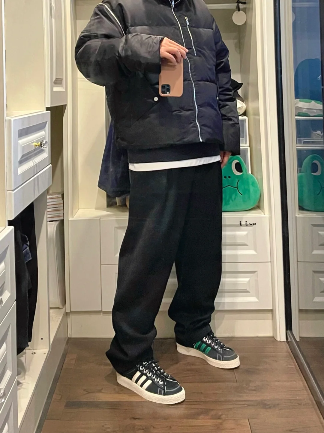 黑白叠穿｜羽绒服穿搭