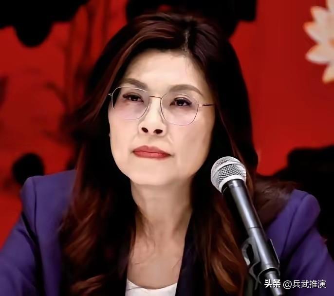 郑丽文这脸皮，真是厚到了一定境界。

国台办前几天说了一句话，说两岸的事就是家里