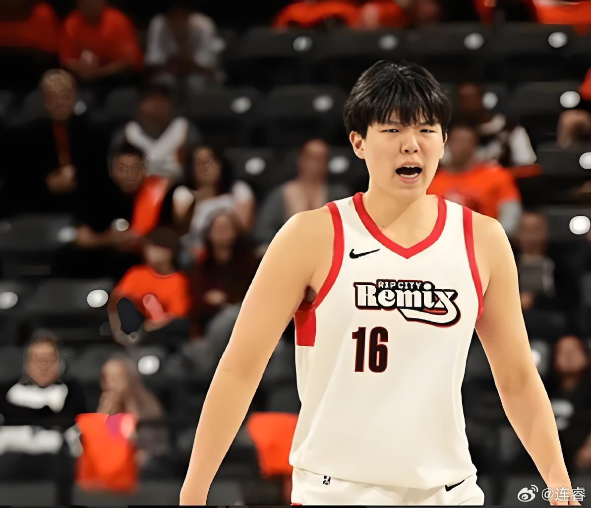 杨瀚森在G联赛混音打出了代表作级别的31分（16中14）8篮板3助攻，很遗憾比赛