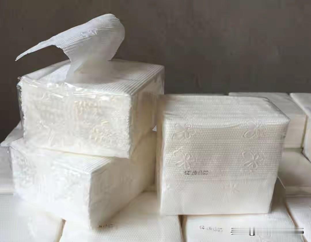 “央视曝光‘毒纸巾’，比抹布还脏用多了还致癌，别再整箱往家扛了”

“毒纸巾”泛