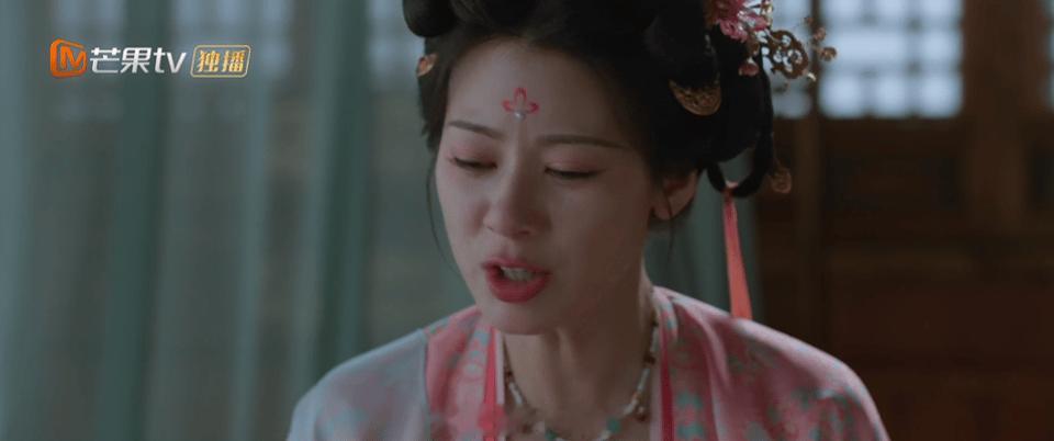赵昭仪超绝变脸名场面赵昭仪依靠细腻表演赋予名场面生命力，严馥之平日里元气满满天真