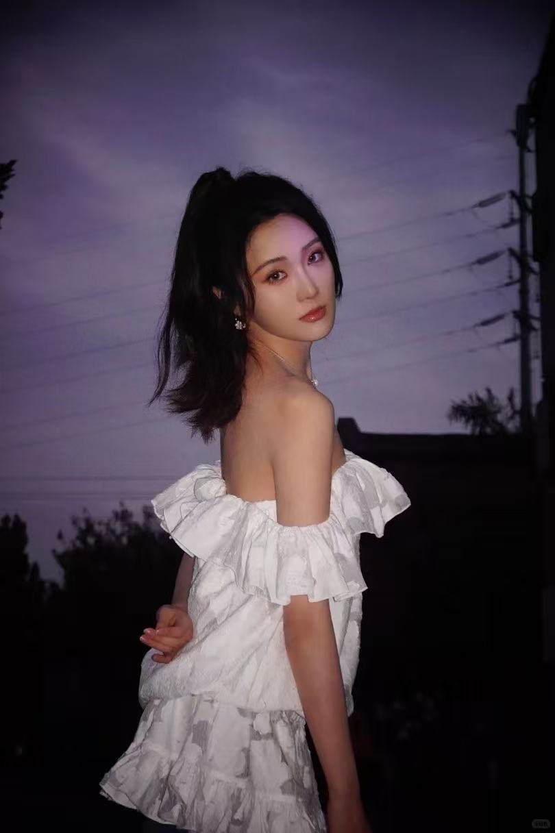 张凯丽女儿出道9年第一次拍吻戏无限超越班 出道九年第一次拍吻戏是什么体验，看张凯