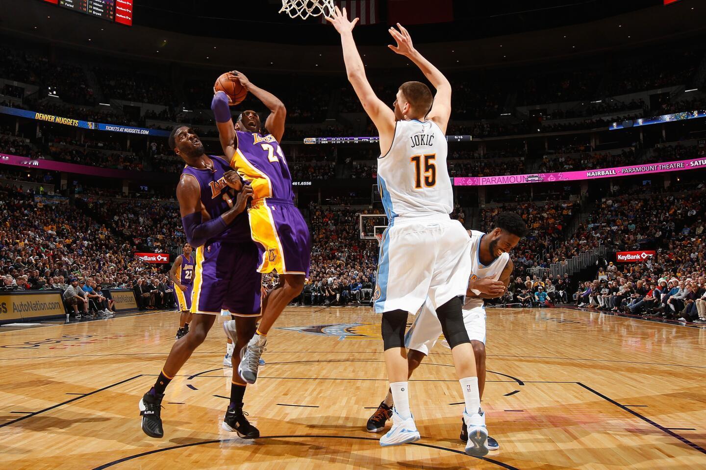 Kobe Bryant ：小希 我要后仰了 幅度有点大 你帮衬着点 科比