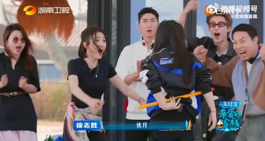 亲爱的客栈全员开启体能训练亲爱的客栈 客栈体能卷王出现了！沈月背杆起身一气呵成，