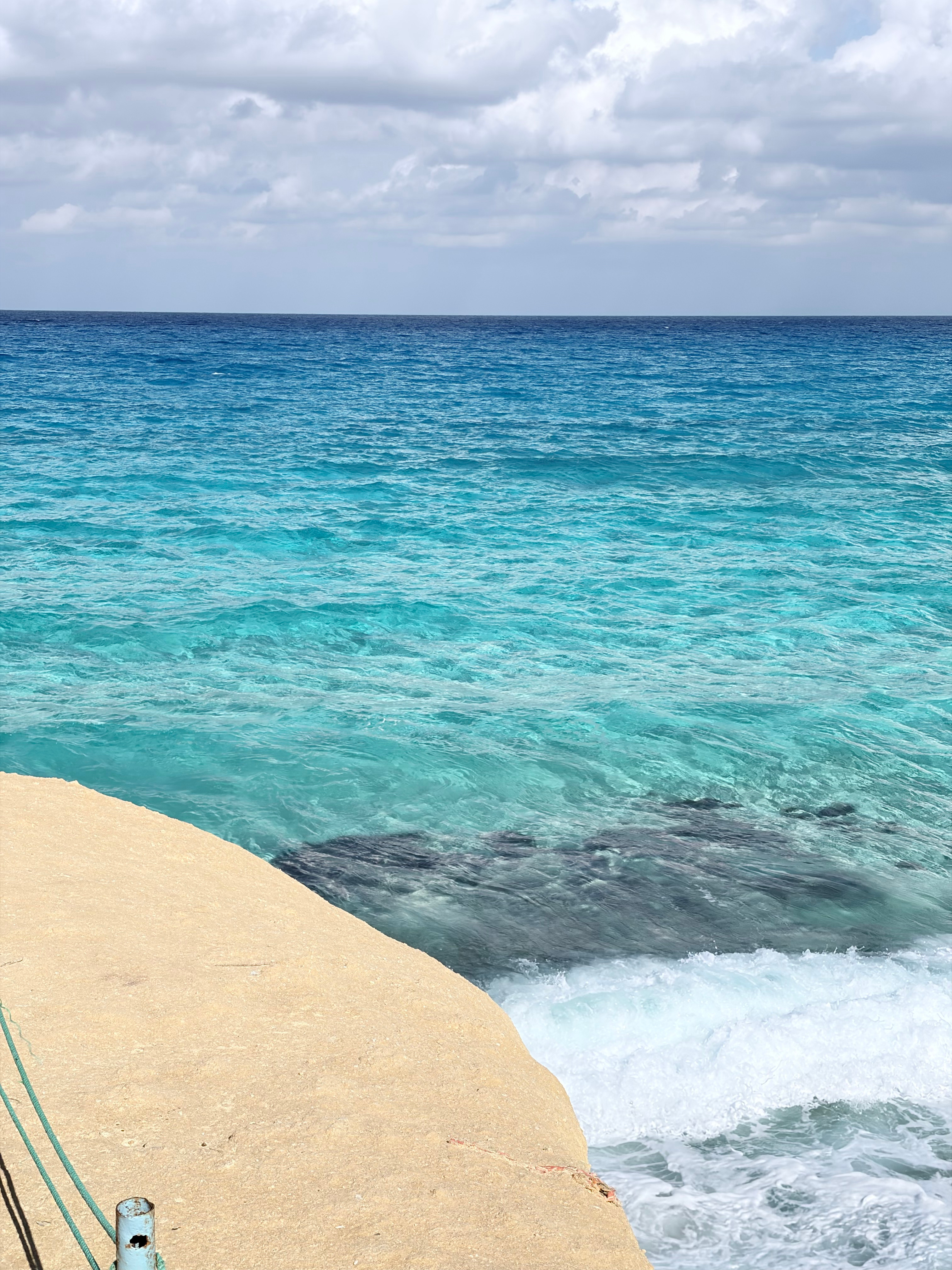 红海vs地中海红海真的太丑了，还是因为我没去赫尔格达啊？ 