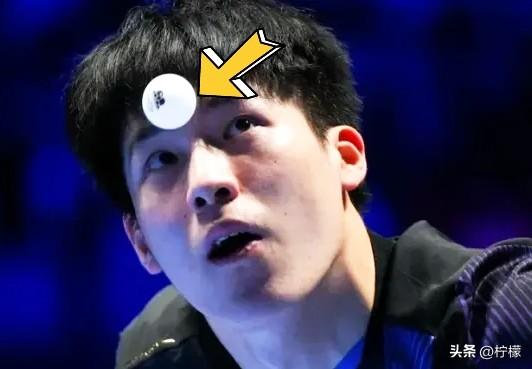 温瑞博虽然赢下了比赛，
却怎么也笑不出来。因为他以3:0的比分，亲手淘汰了自己的