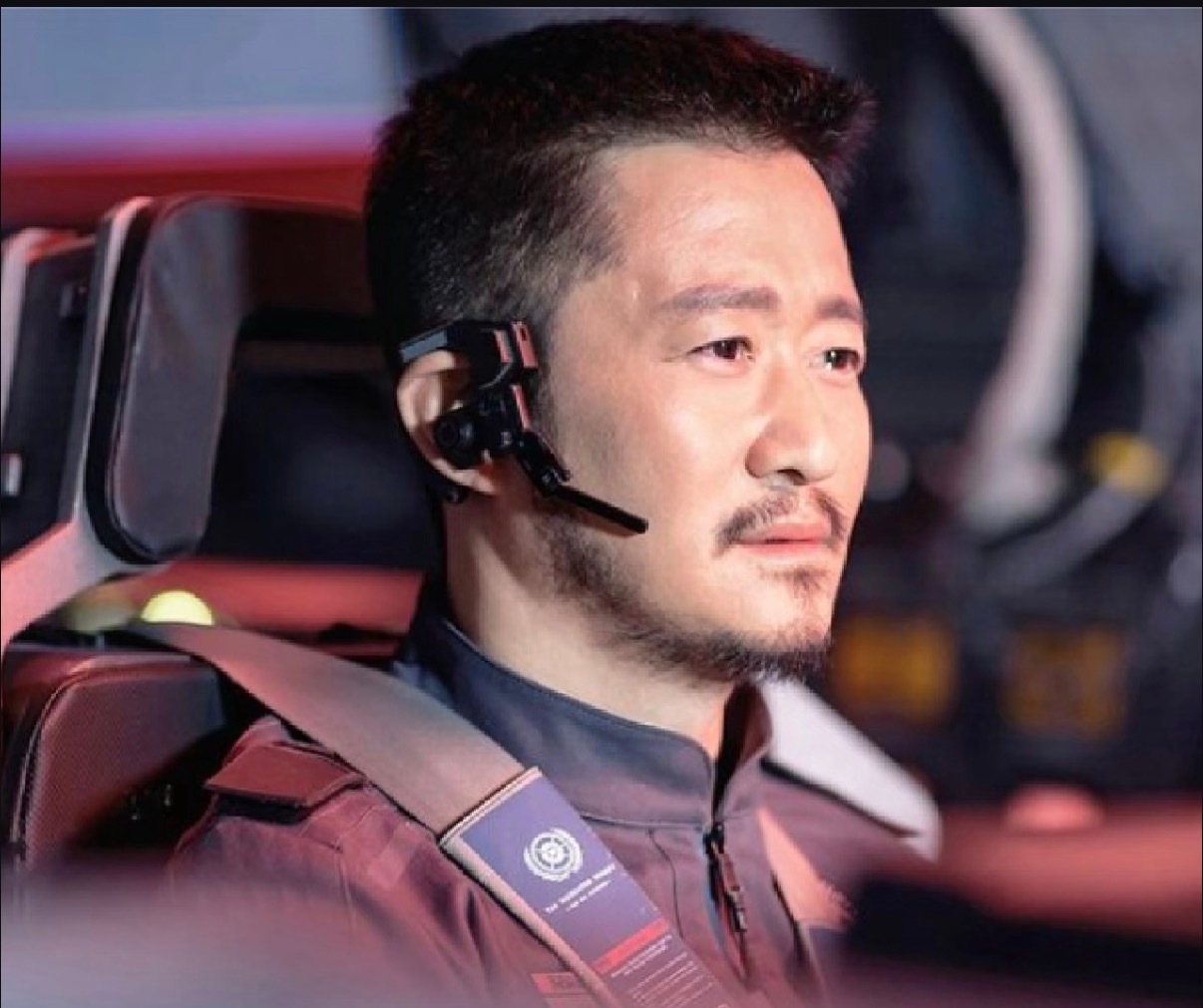 吴京配音中国首部探月工程电影吴京又给中国电影开创先河了从《流浪地球》守护地球的刘