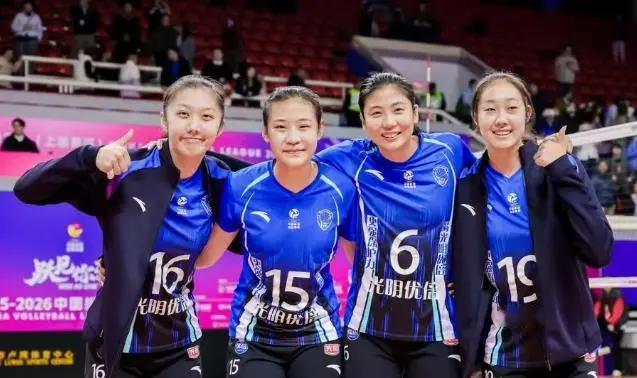 女排联赛四轮过后，最大夺冠热门已出现。如火如荼的中国女排超级联赛，目前已经战罢四