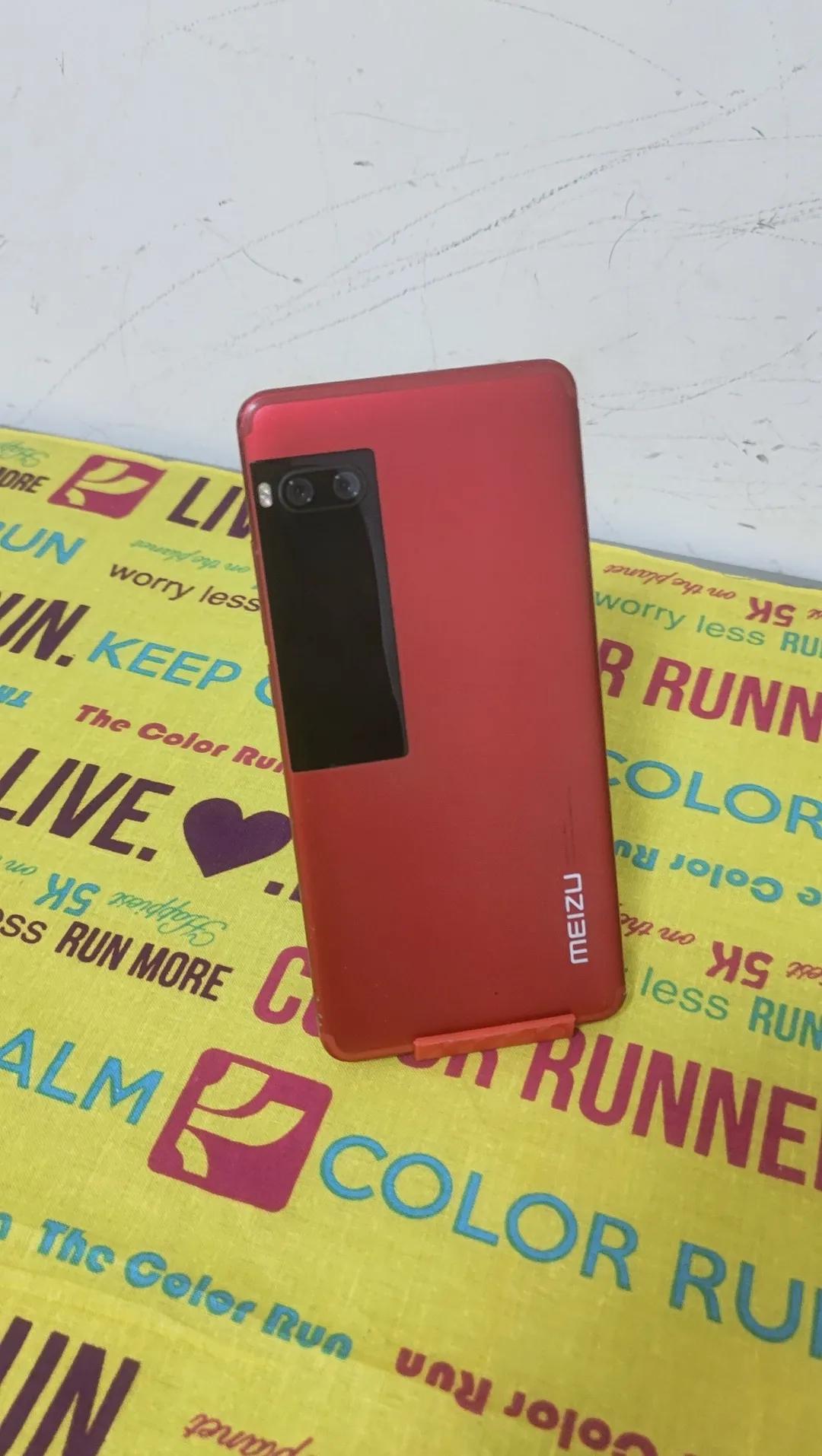 魅族Pro系列的收官之作，不错的外放，优秀的内放，宽容度偶尔好的惊艳，黑白干净纯