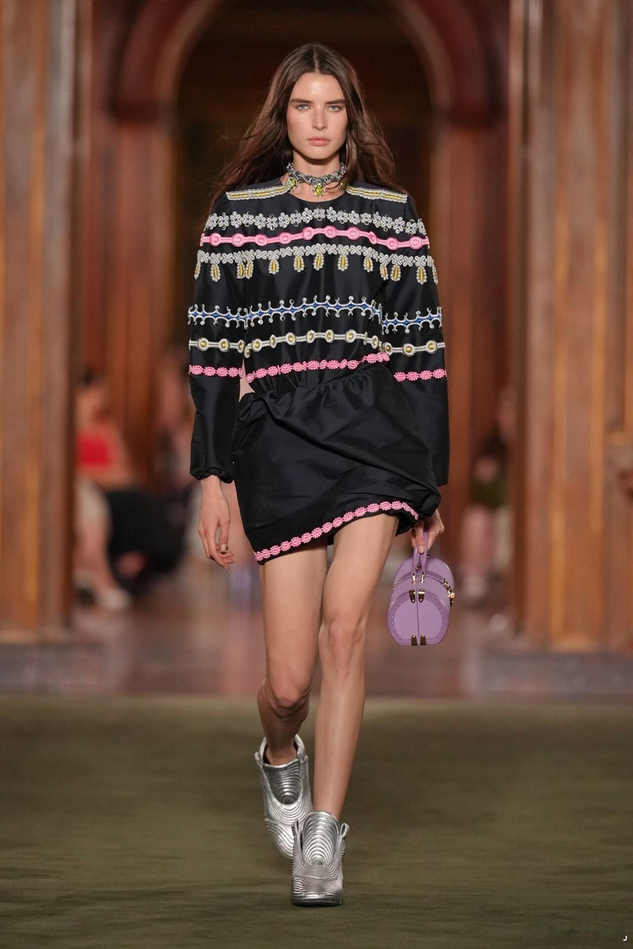 Louis Vuitton Cruise 2027 