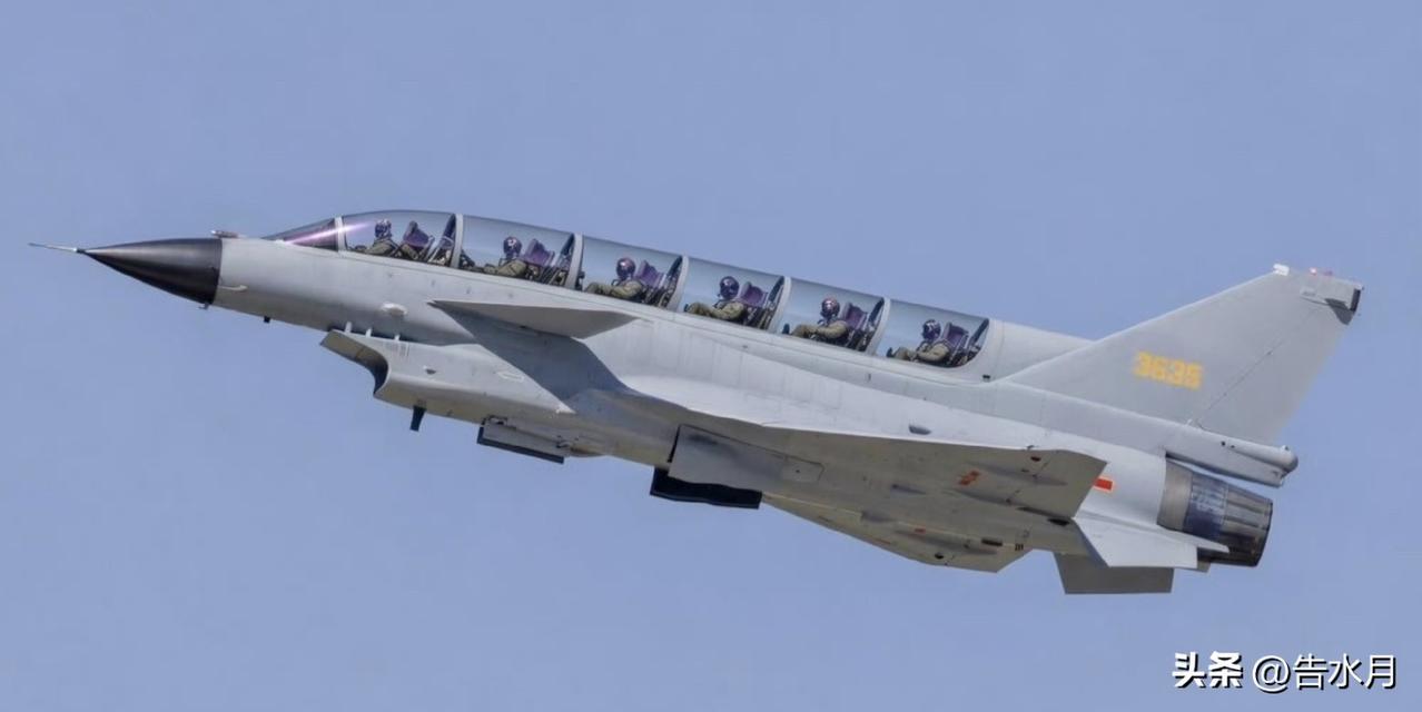 歼10加长版你见过吗？[吐彩虹]

整了个活，如果把歼10改小客机那也就是这样的