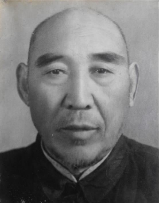 1936年，武术家寇运兴在德国奥运会表演，怎料一位芬兰的拳击手给寇运兴下战书，信