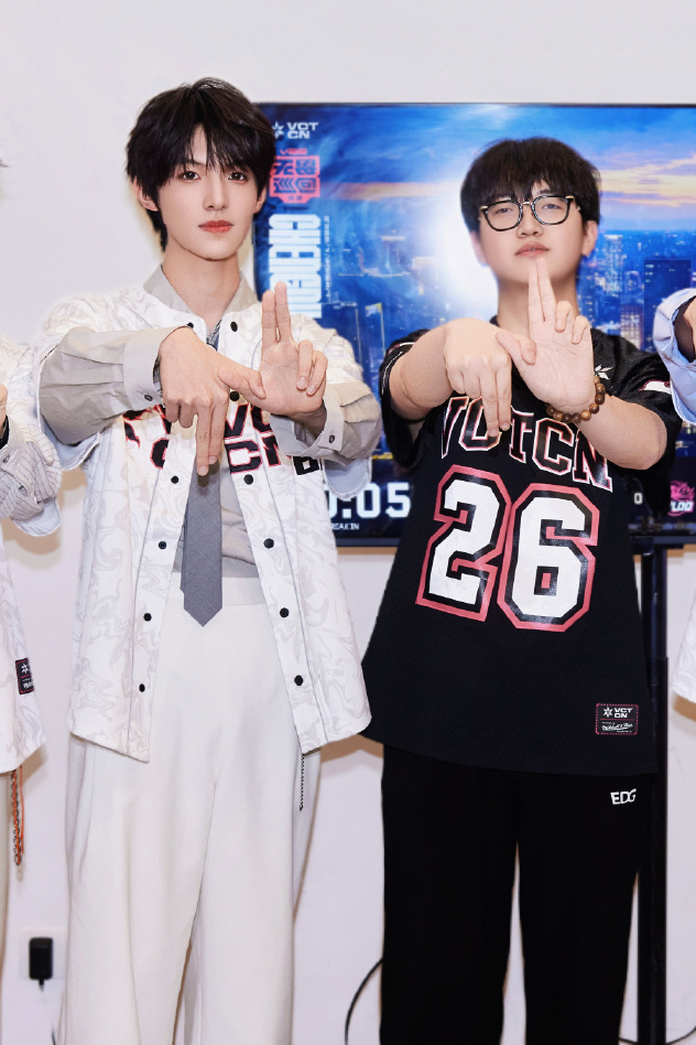 先瞄准再马枪&zmjjkk 