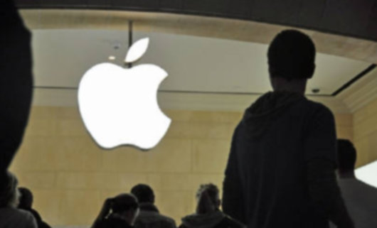 【苹果涨价经销商趁火打劫】MacBook涨价后被经销商追要2万差价 近日，苹果因
