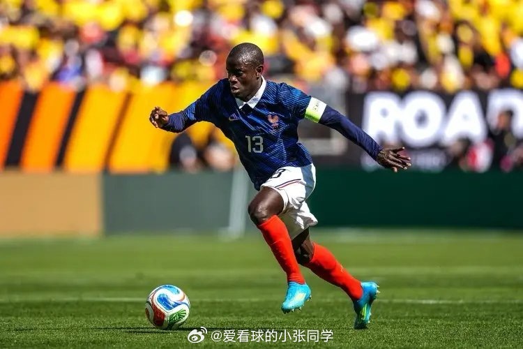 35岁坎特戴法国队长袖标6次抢断统治中场沙特淘金归来仍是少年！35岁坎特出任法国