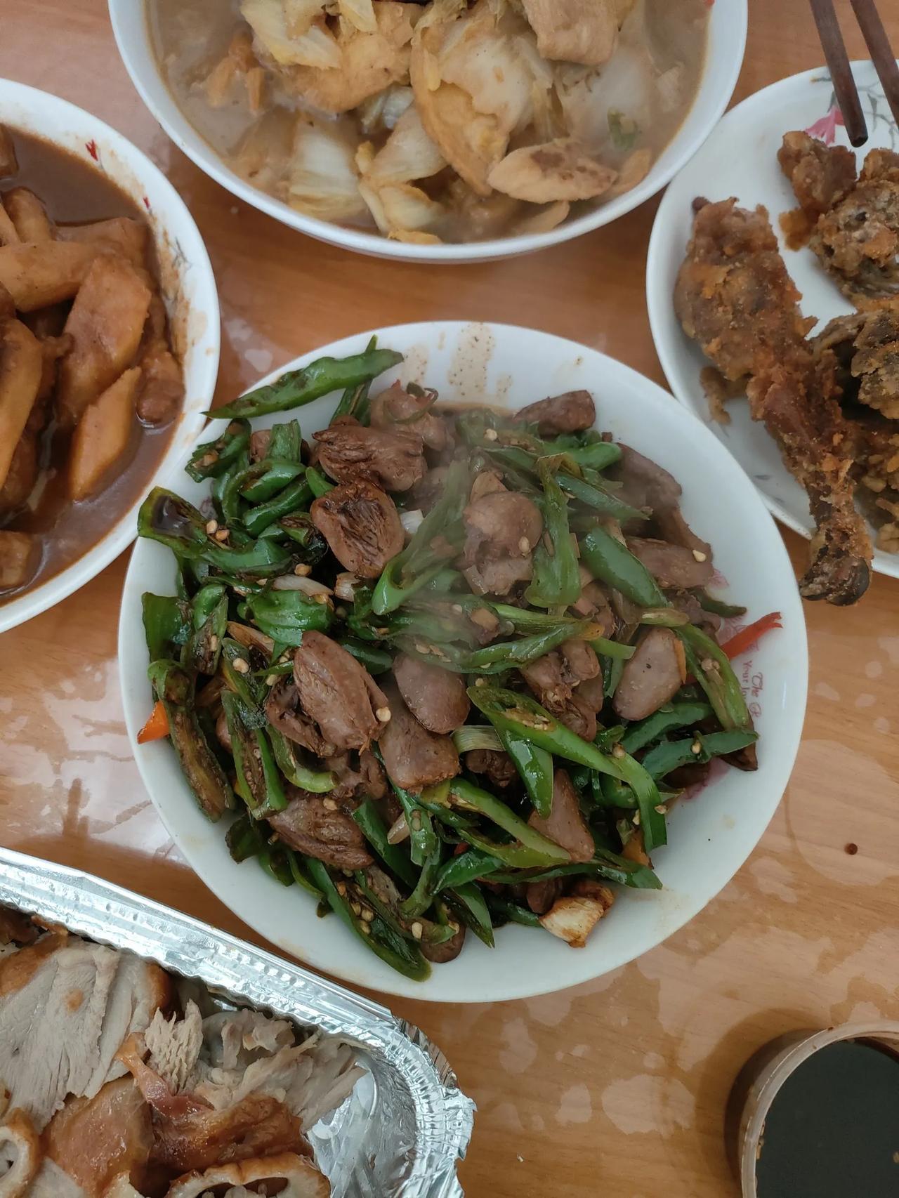 唯美食能安抚我