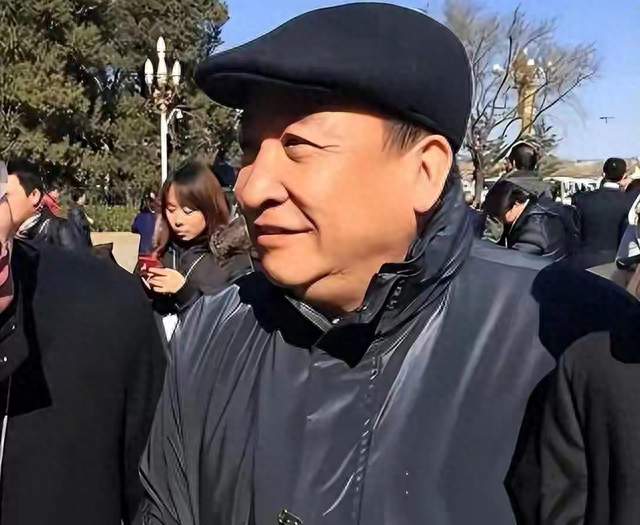 老友敬一丹离世，姜昆百字大白话看哭网友，多年低调人品藏不住