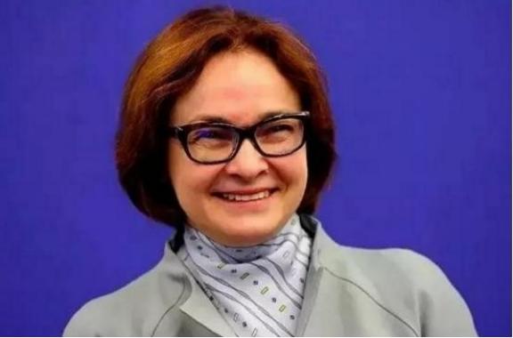 普京背后高人终于浮出水面，俄罗斯能坚持这么久，有人说是中国、伊朗支持，其实都不是