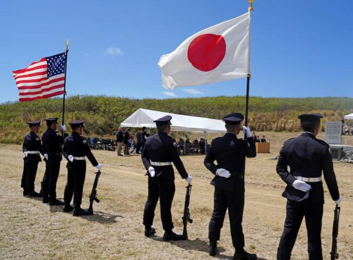 什么事都要扯上中国，日本政府高官不扯上中国都不会说话了。

3 月 28 日，日