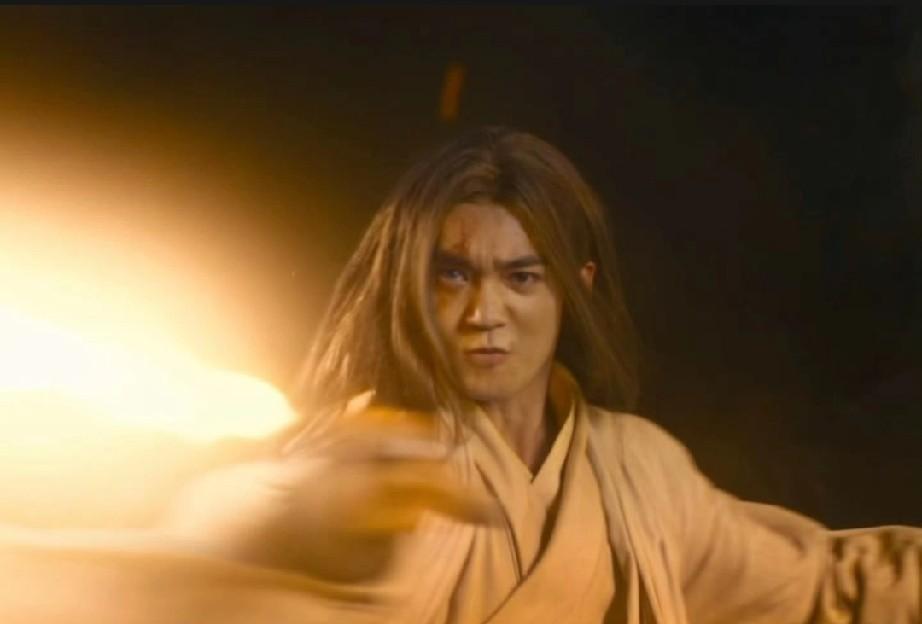 预告片一天狂卷8000万阅读量🔥但这次，观众夸的不是流量，是“尊重”。
于适那