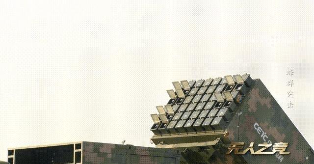 实话实说，外面世界的那种无人机大战真的是菜鸟互啄。咱们国家实在是看不下去了，那就