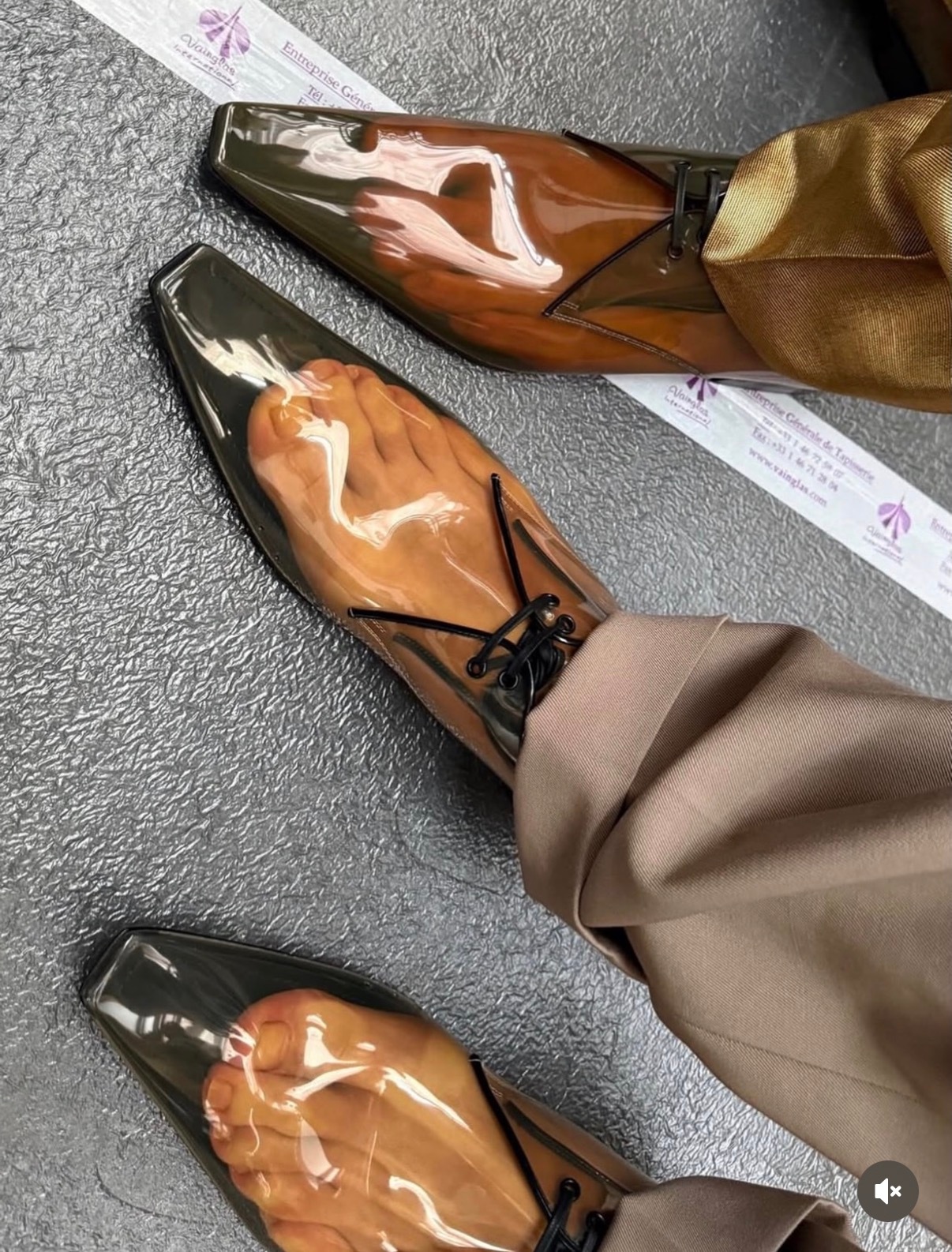 ysl 27春夏的“任性鞋”…….男装周米兰男装周