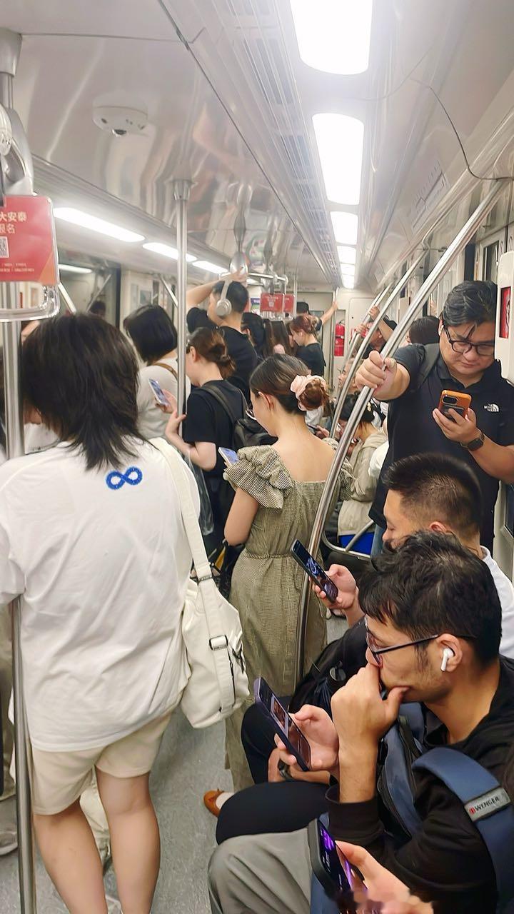 上海地铁 