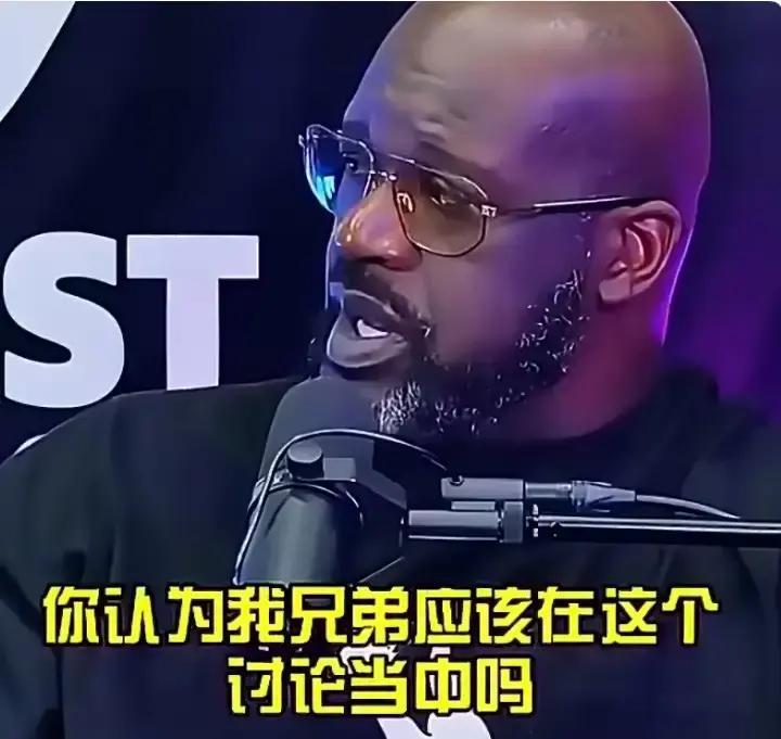 格林最近说了个挺狠的观点。他说科比统治联盟的时间，确实比乔丹和詹姆斯都短。
 