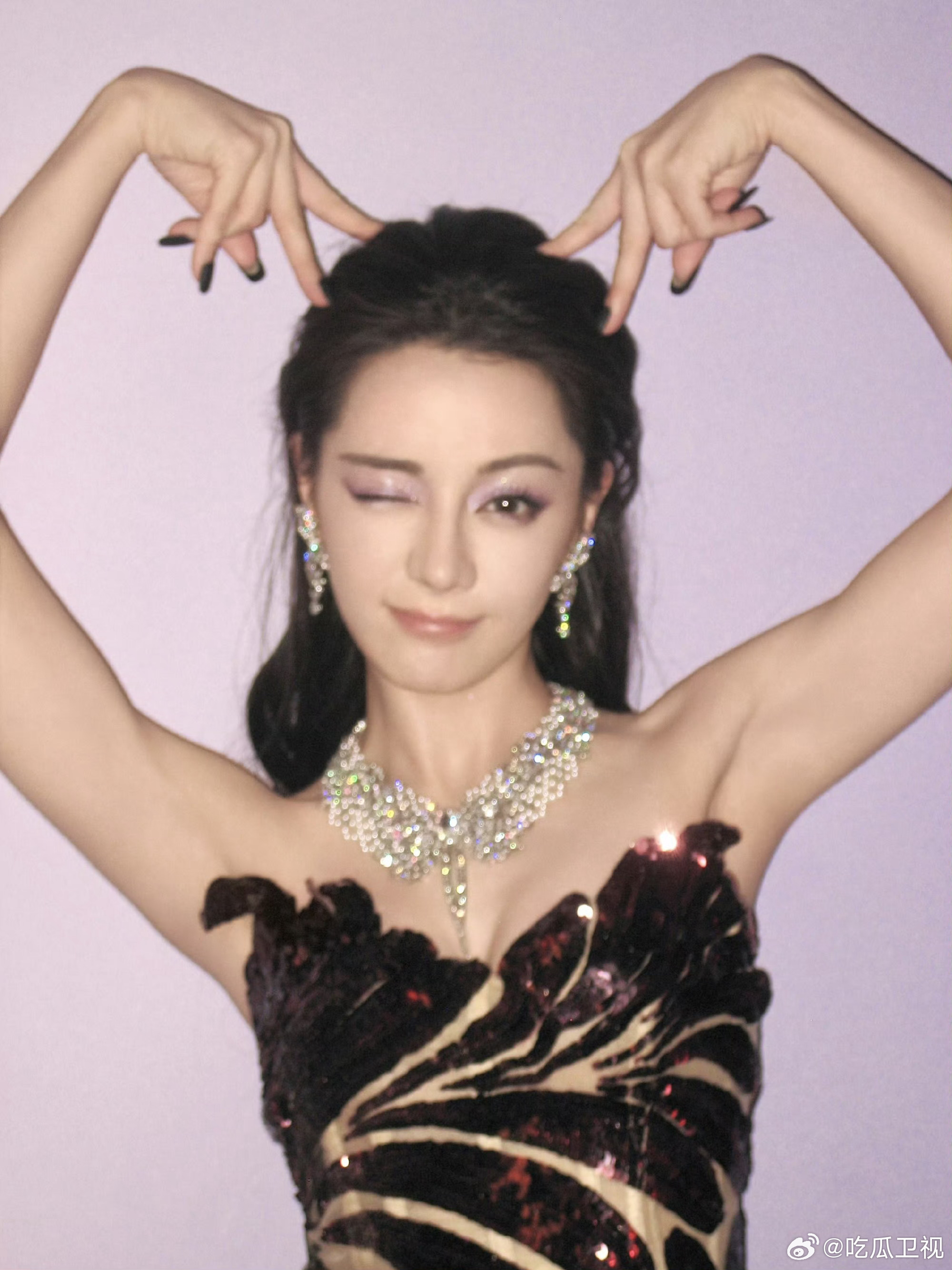 怎么能不心动呢！迪丽热巴向我wink啊[doge] 