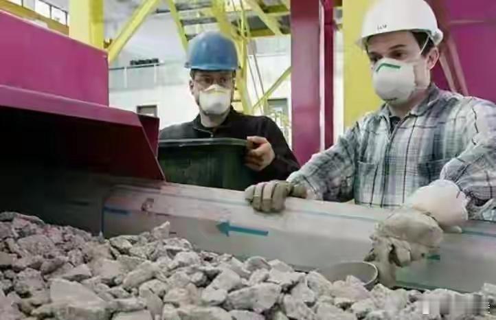 特朗普称一年后美国稀土将多如牛毛 签个协议就敢夸下海口？要知道稀土产业靠的是全产