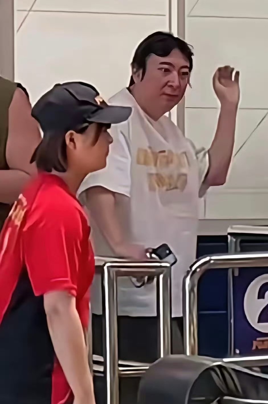 王思聪是不是也参加了每周六的外卖大战 ​​​