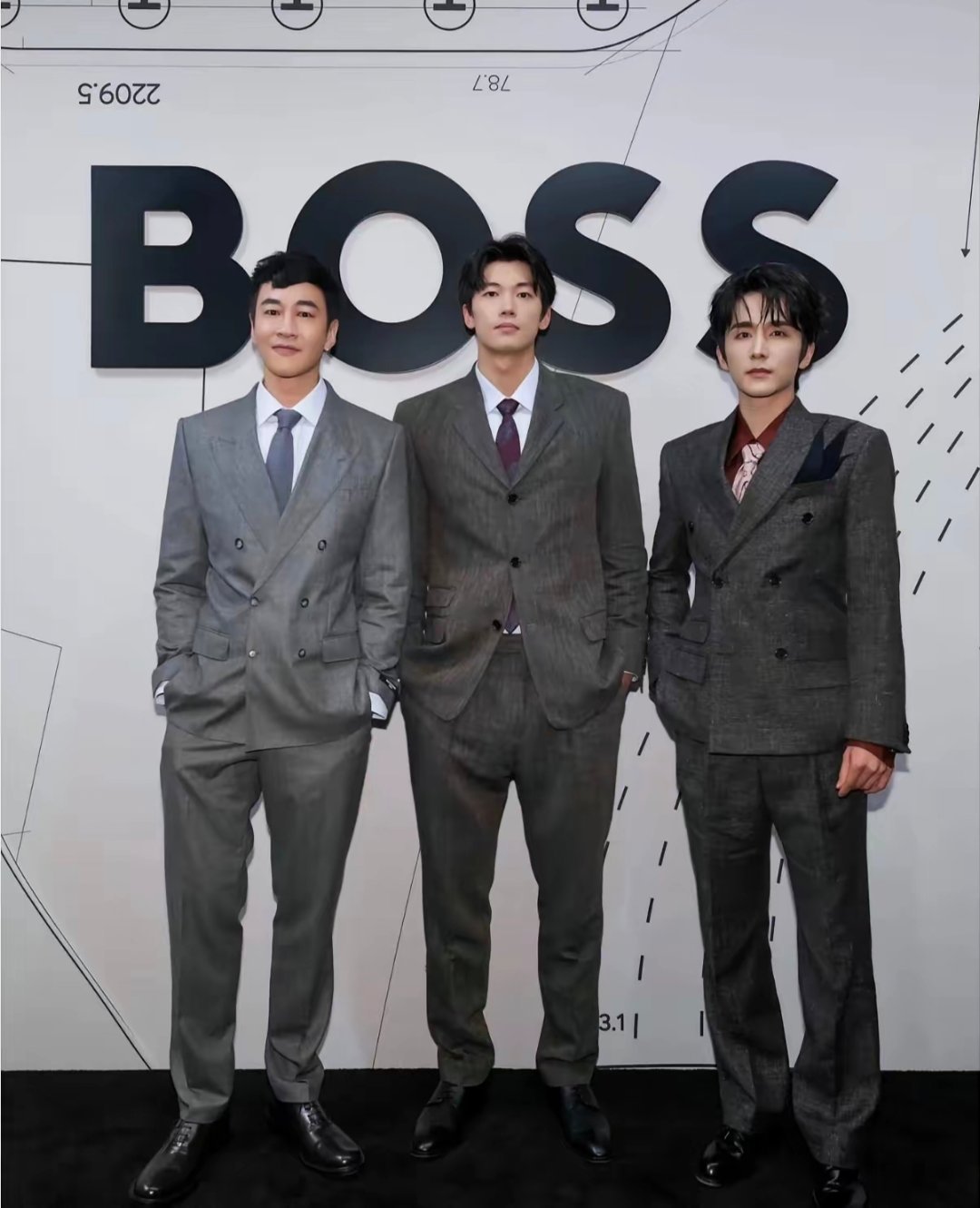 汪顺就这样子轻轻的秒了 内娱男艺人可别轻易站他边上 ​​​