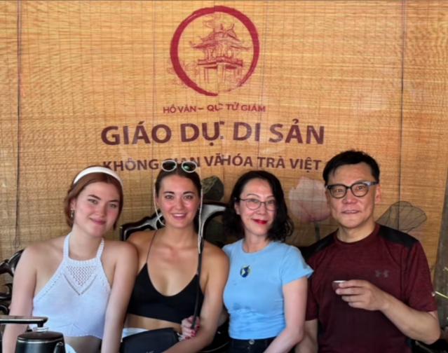 李国庆胸怀太大了，他去德国的时候，还和张丹红的两个前夫都见面了，主要考虑到两个前