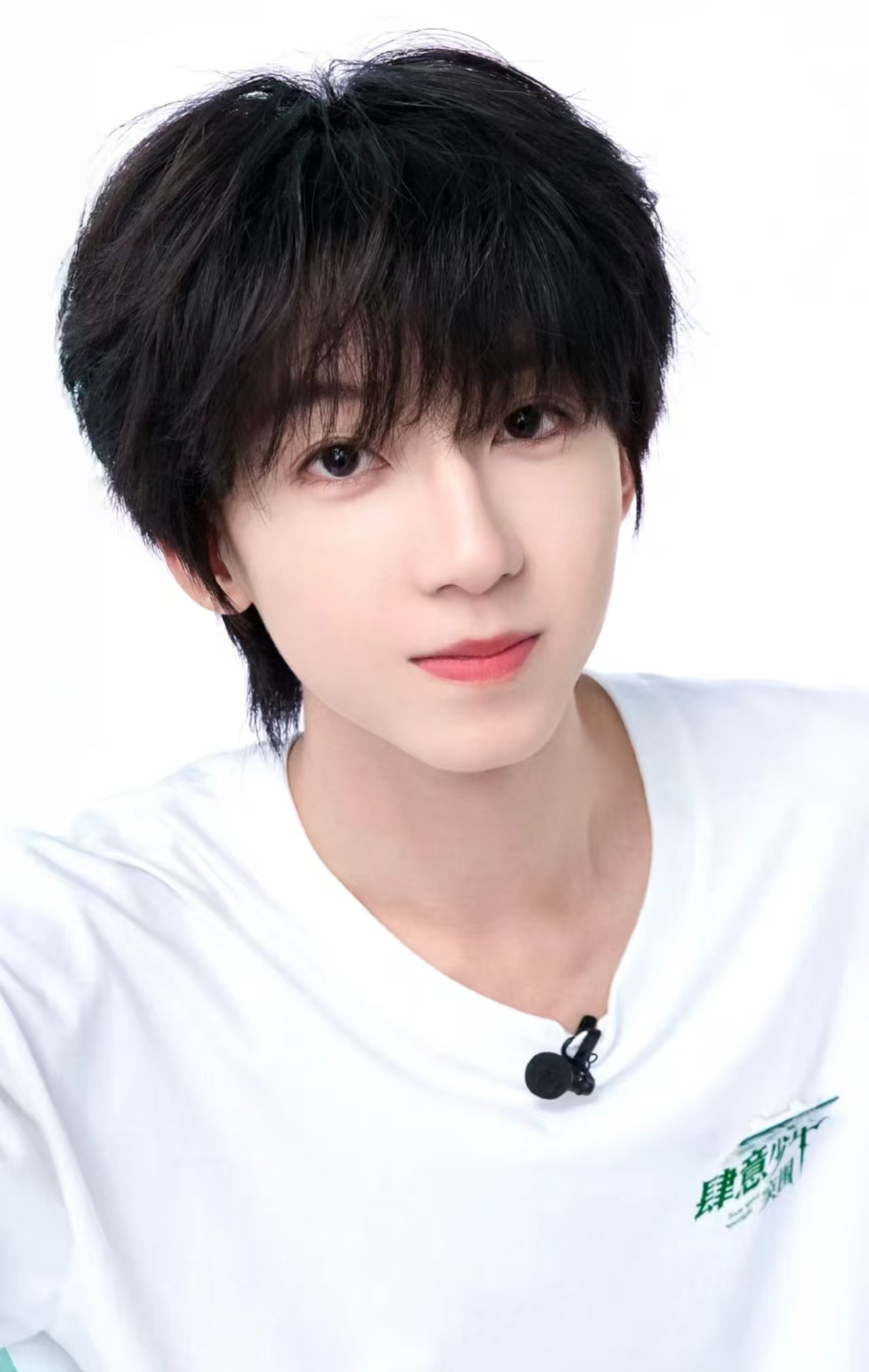 杨博文新歌开头导入杨博文 新歌高音获赞杨博文的混声技术愈发成熟富有质感，高音强混