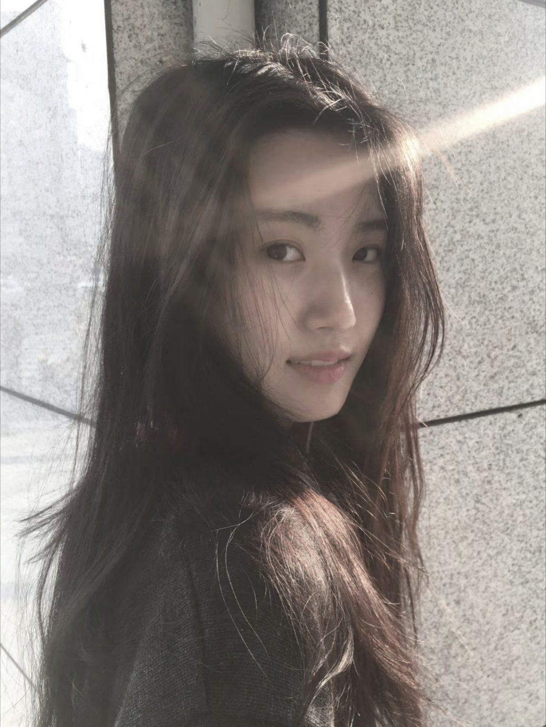 卢昱晓卢昱晓何不同舟渡 lyx卢昱晓折月亮 lyx卢昱晓 “你的身影落在了青春的