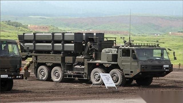 谁能想到，美国为了保住中东那几口油井，竟然转头就把韩国给卖了。三月初，五角大楼招