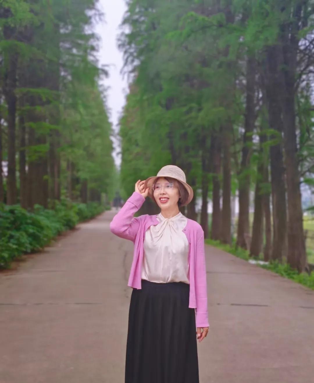 55岁离婚65岁闪婚！

老陈端粥那一刻我破防

真香定律连夕阳红都不放过。十年