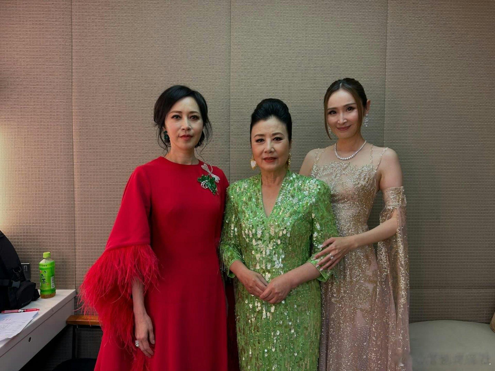 現年62歲的顧紀筠口才了得，曾為TVB主持很多大騷，獲封為金牌司儀。早前顧紀筠相