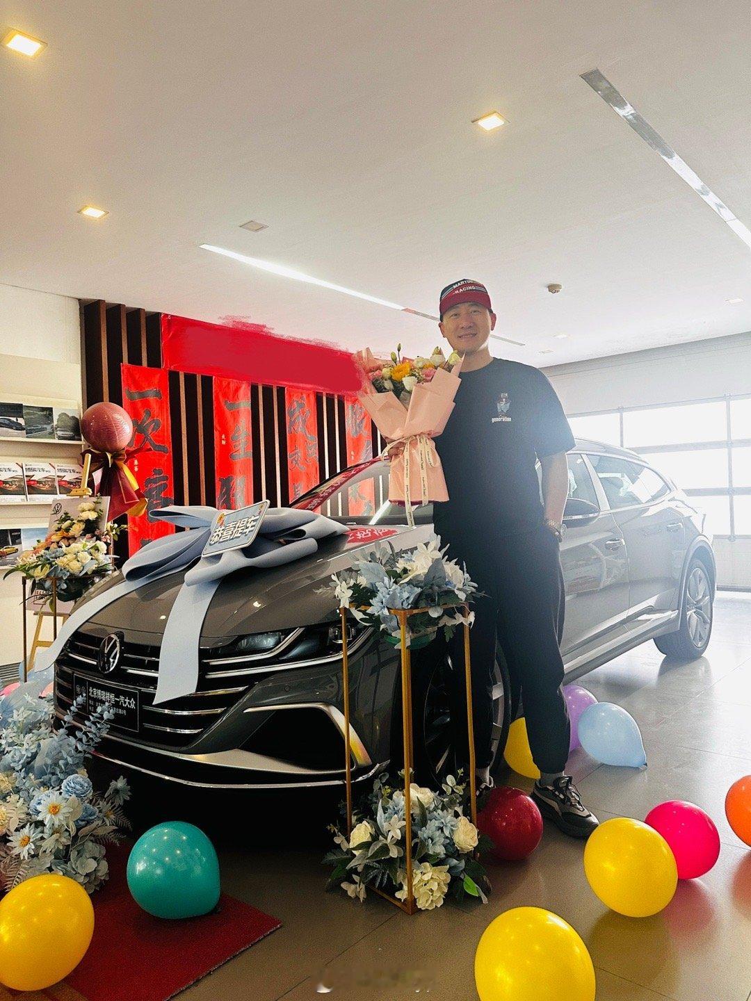 猎装车～提车啦～开心[酷]后备箱给了全套的户外露营装备[阴险] 大v聊车 猎装车