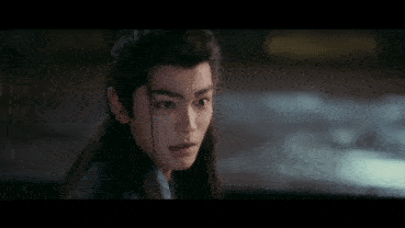 丁禹兮演完魔丸演灵珠丁禹兮在《山河枕》里饰演的卫韫，不仅仅是演出了角色的变化，更