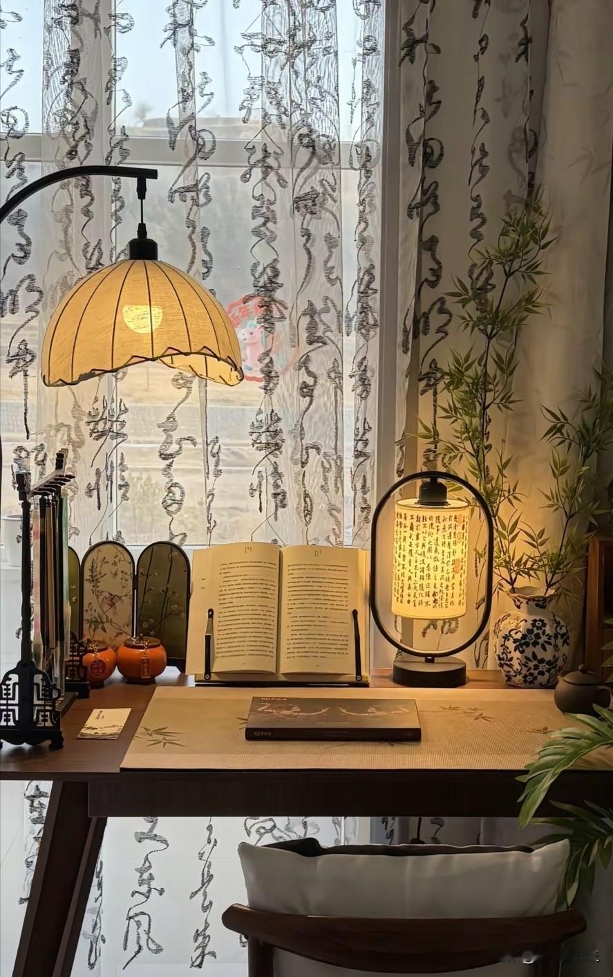 总有一天你会明白：
这个世界上的很多事，
不是努力就会有成绩的。
想要做成什么事