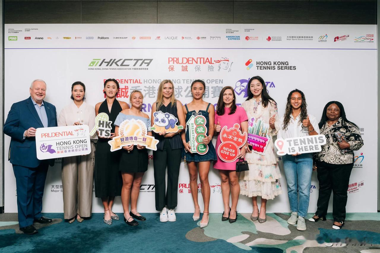 WTA250香港站，参赛球员有很多老面孔呀，王左王右一左一右[偷笑]，袁悦，斯奈