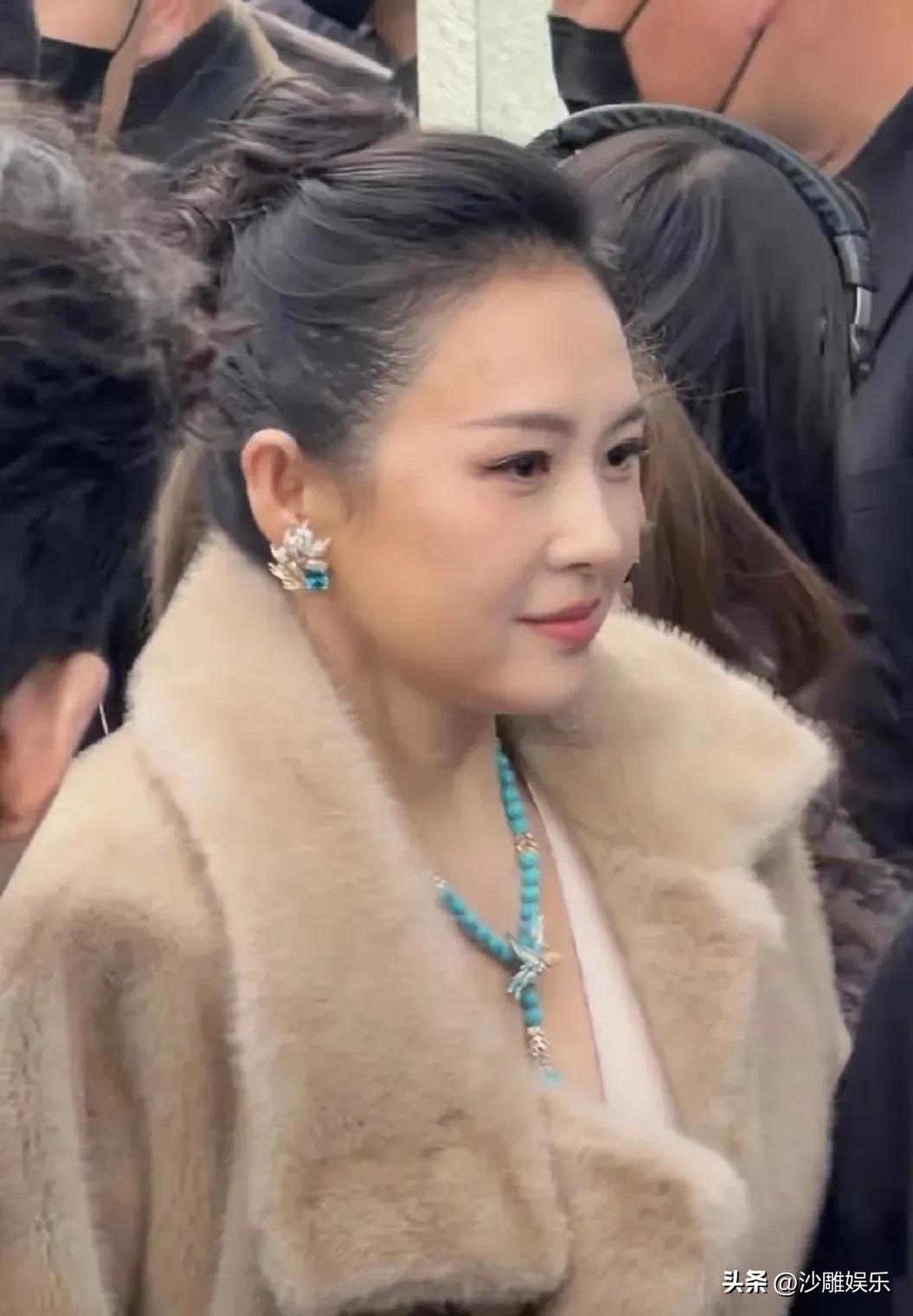 章子怡，状态引起热议！

3月14日的北京三里屯简直是星光璀璨！Tiffany这