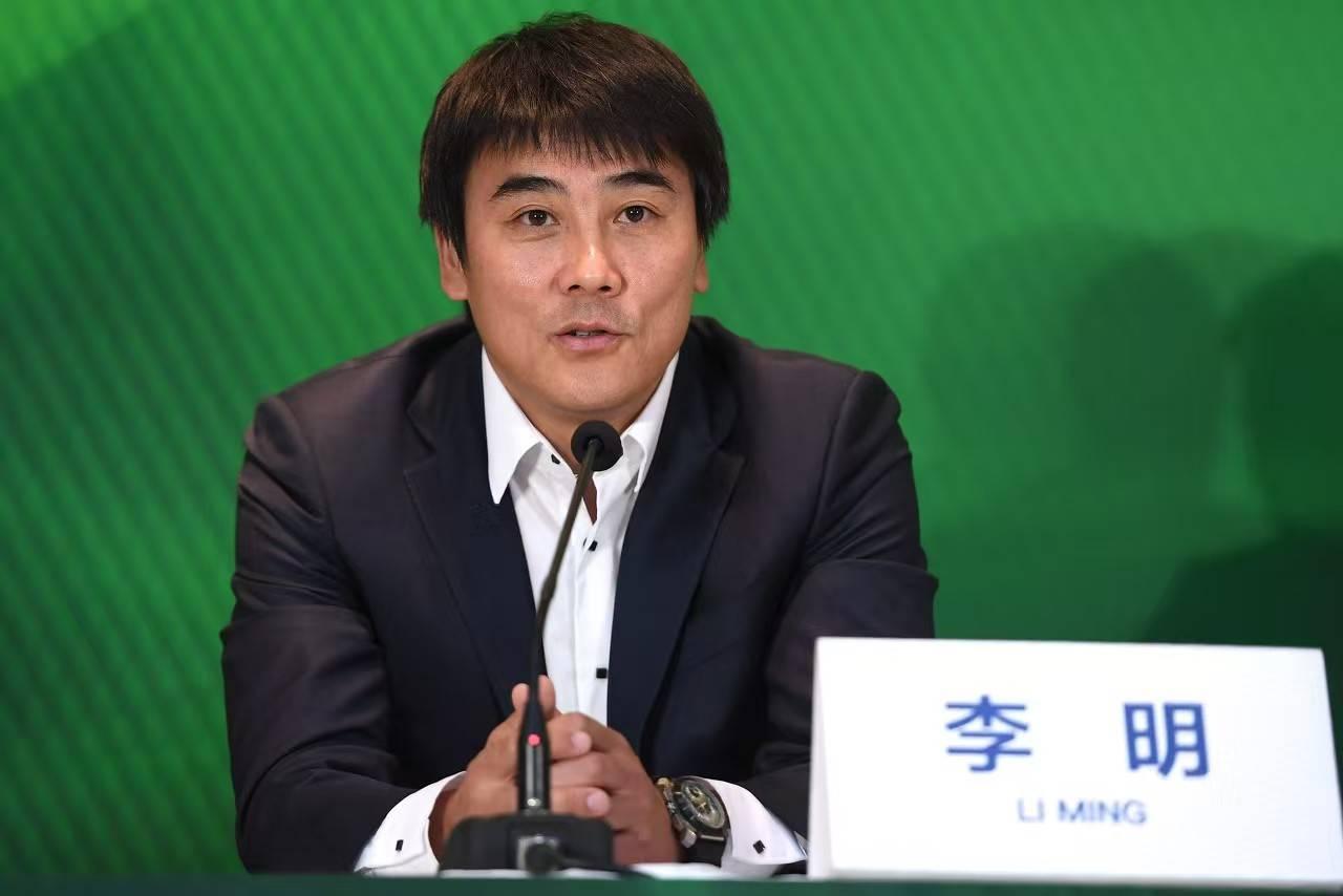 国安足协杯夺冠，李明的功劳？
最近有国内媒体爆出，李明在国安的管理方式惹争议。有