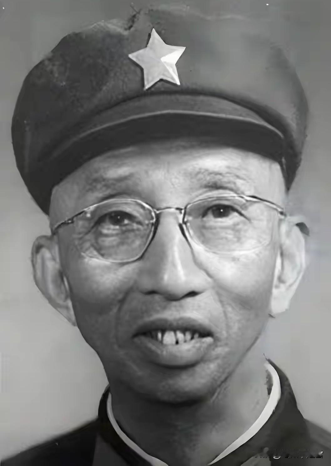 1955年授衔，53岁老将从中将名单被划为少将。他不要待遇，只给粟裕写信澄清一事