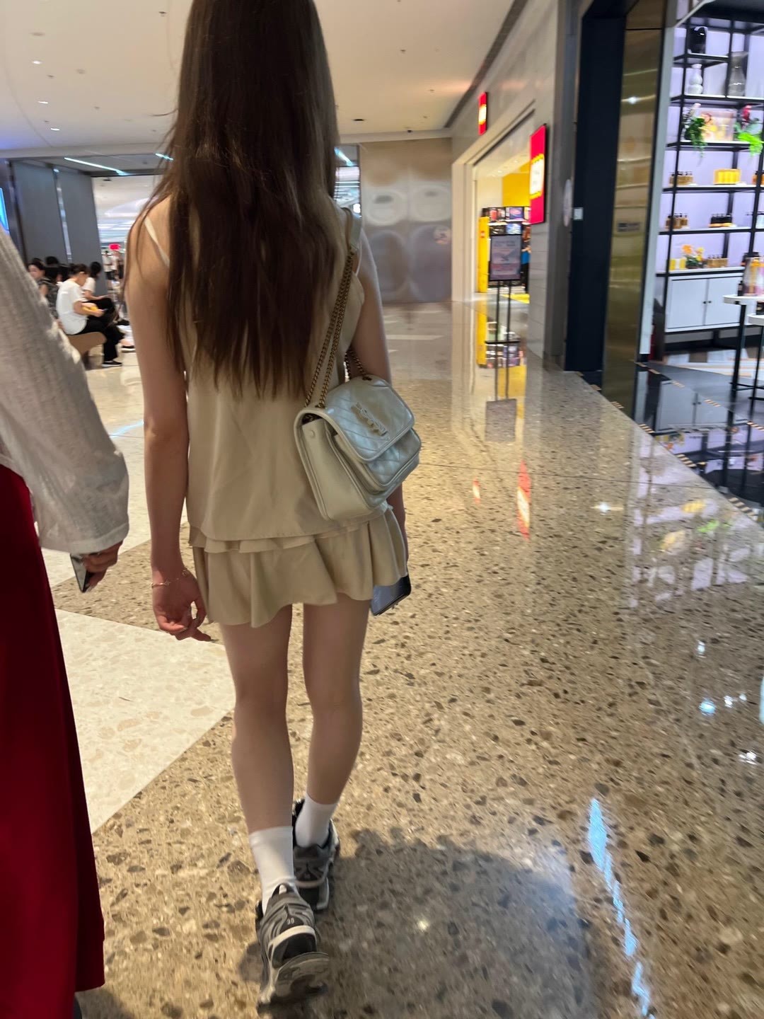 气质美女穿搭 