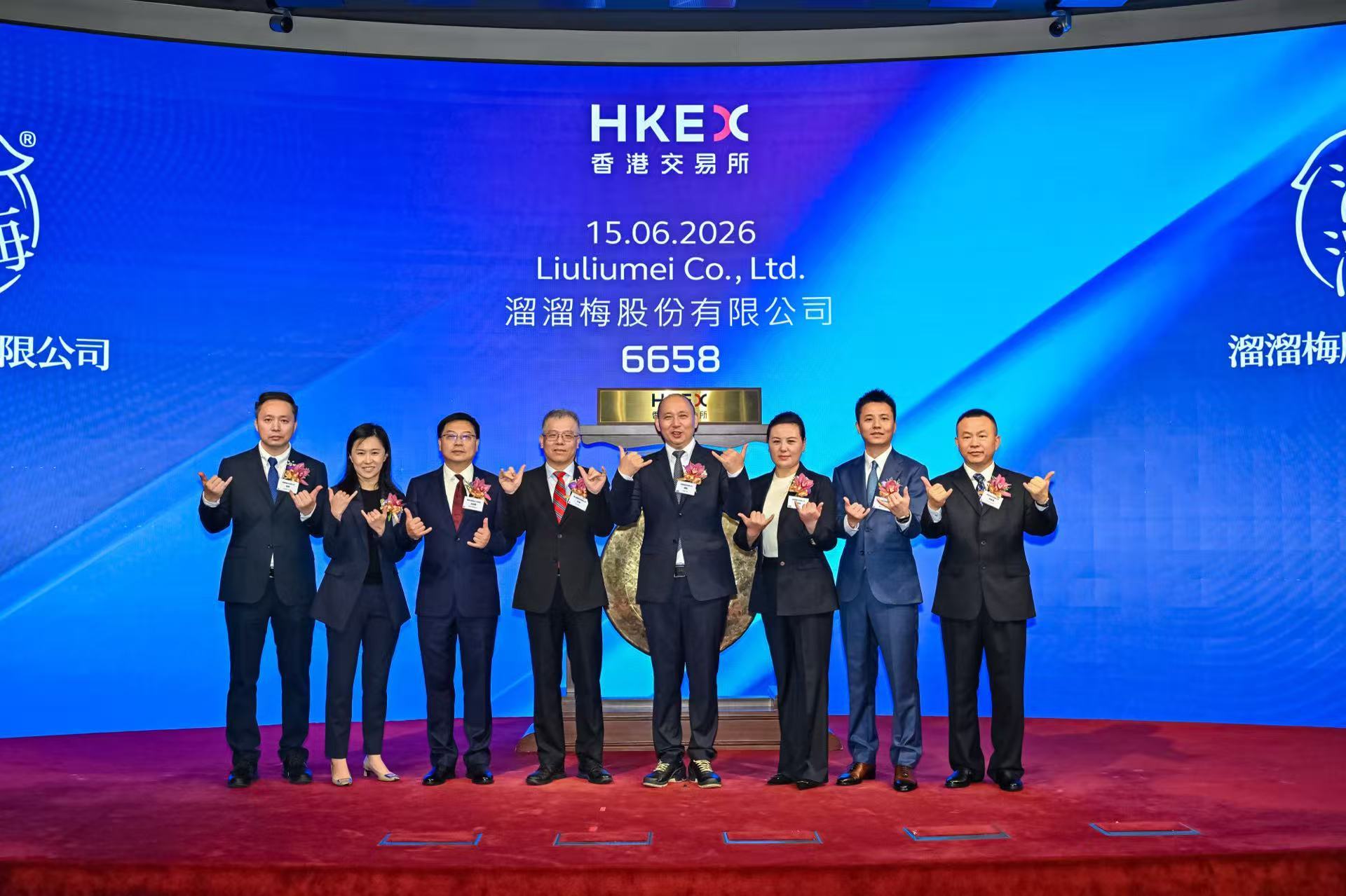 我的随身续命小零食终于出息了！包包里、工位上、家里茶几上永远有它的位置，酸溜溜的